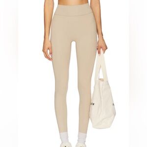 437 Muse Cappuccino Leggings